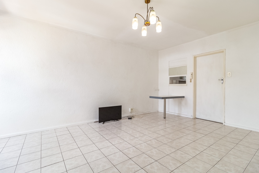 To Let 1 Bedroom Property for Rent in Green Point Western Cape